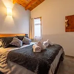 Alojamiento Turistico En Bariloche Roble Claro